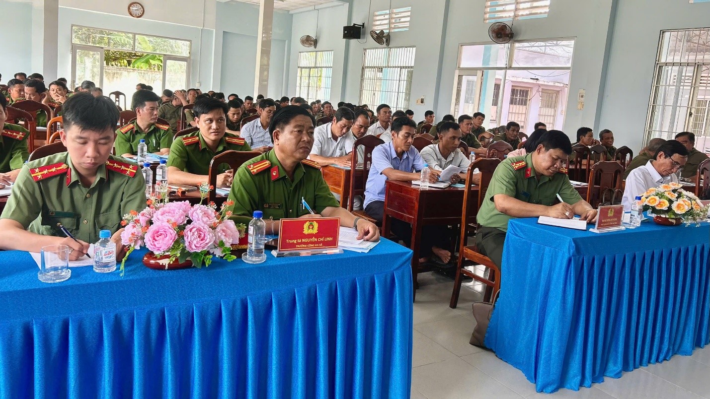 Công an xã Nhị Trường tổ chức sơ kết công tác Công an 6 tháng đầu năm 2025