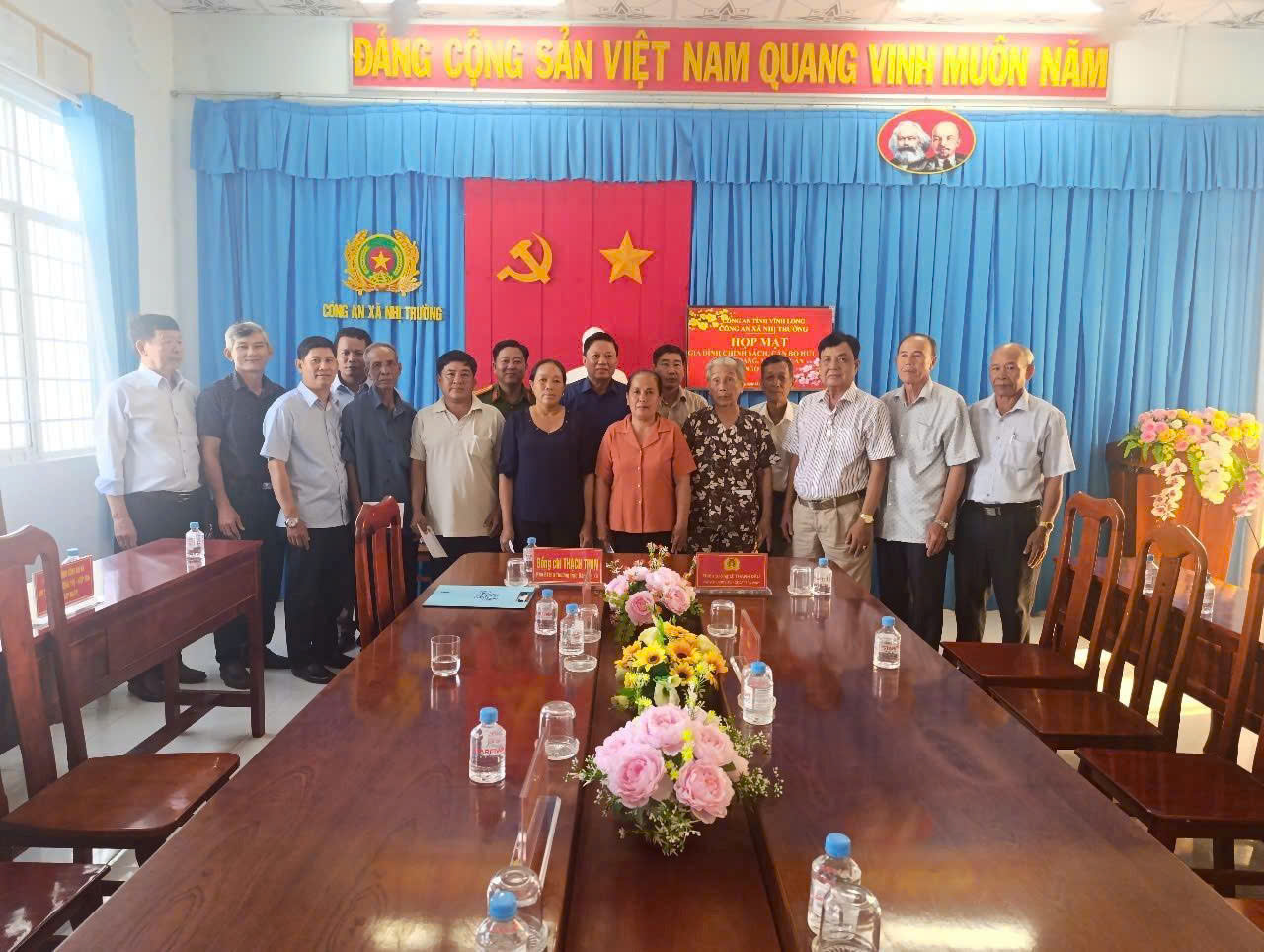 Công an xã Nhị Trường họp mặt gia đình chính sách, cán bộ hưu trí trong lực lượng CAND