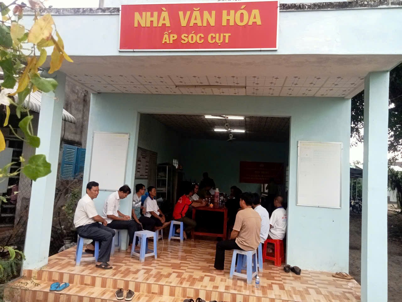 Công an xã Nhị Trường tuyên truyền, phổ biến kiến thức về an toàn giao thông đường bộ cho cán bộ, đảng viên và quần chúng Nhân dân 