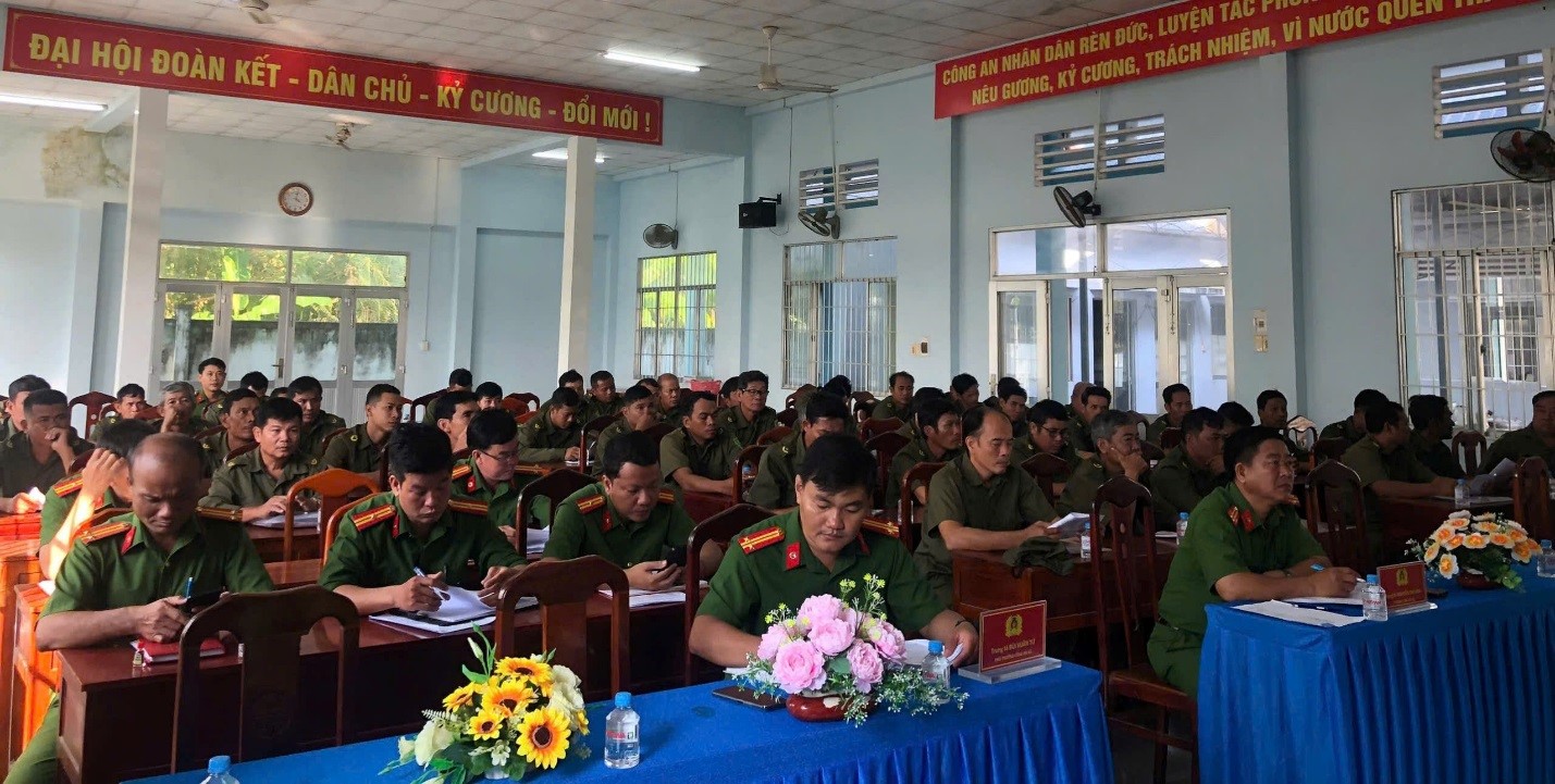 Công an xã Nhị Trường triển khai phong trào thi đua “Ba nhất: Kỷ luật nhất - Trung thành nhất - Gần dân nhất”