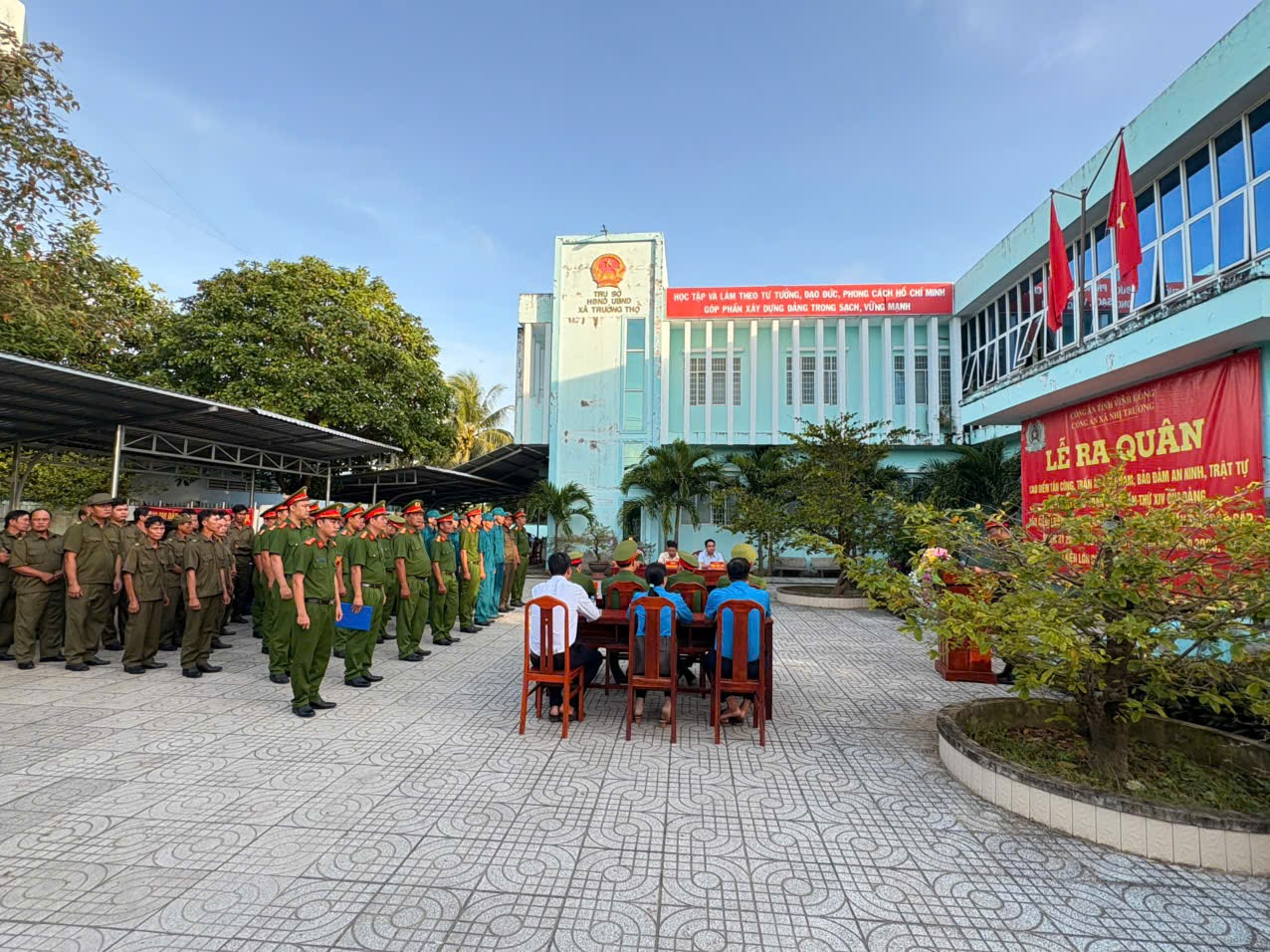 Công an xã Nhị Trường ra quân thực hiện cao điểm tấn công, trấn áp tội phạm bảo đảm an ninh, trật tự trên địa bàn xã