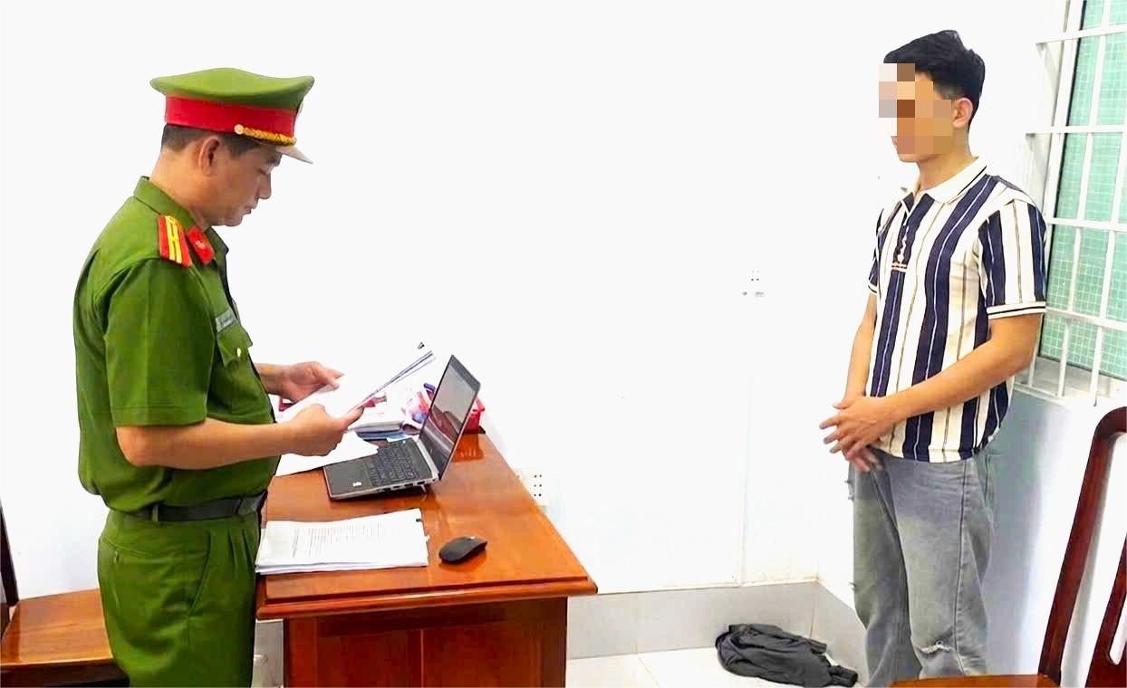 Bắt tạm giam đối tượng mua bán trái phép chất ma túy